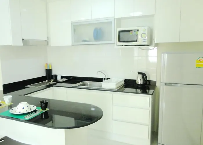 公寓 Charming Resident Near Bts Ekkamai Station 曼谷