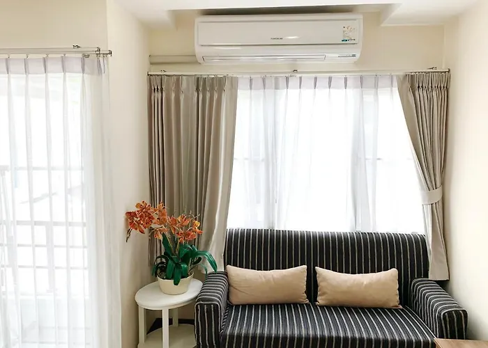 Charming Resident Near Bts Ekkamai Station 公寓 *