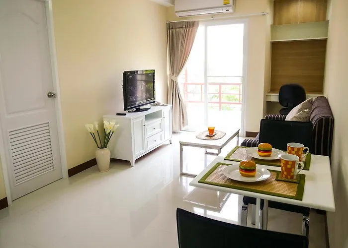 Charming Resident Near Bts Ekkamai Station *
